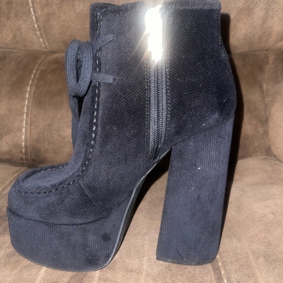 Jessica Simpson Black Velvet Platform Boots - Picture 3 of 8
